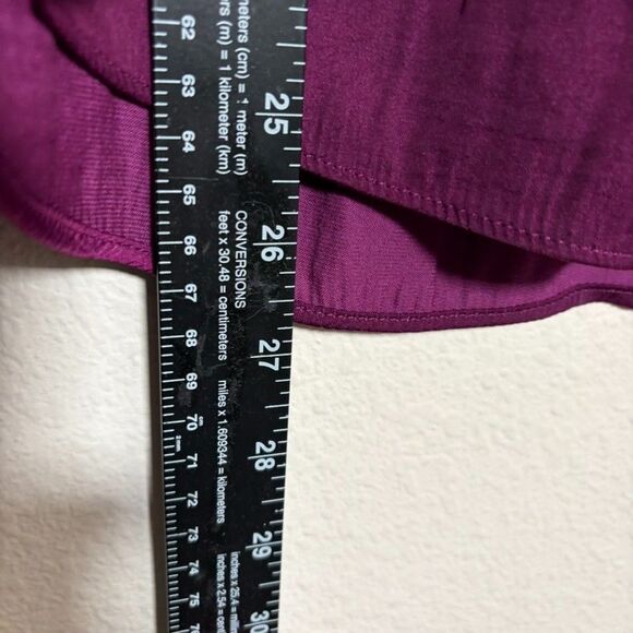 Jennifer Lopez Blouse Women's XS Purple V-Neck Long Sleeve Lightweight Top - Picture 5 of 8